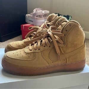 Air Force 1 High LV8 3